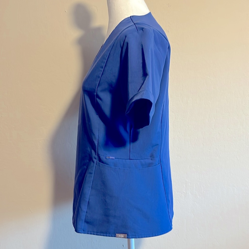 Inala V Neck Scrub Top In Denim, Size Small - Picture 5 of 6